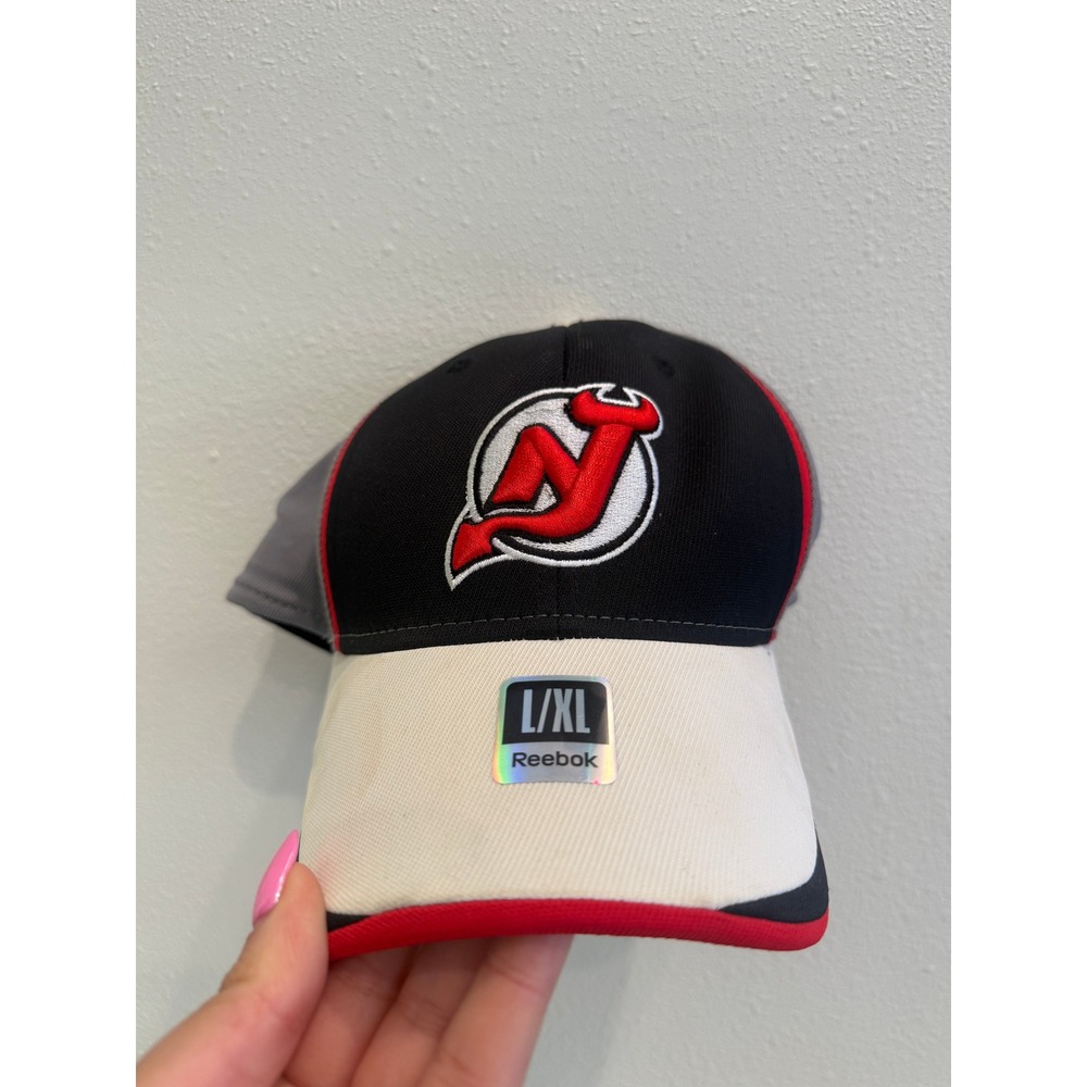 Reebok New‎ Jersey Devils NHL Hat Center Ice Collection L/XL Black Grey White